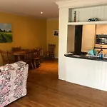 Erin\'S Town House