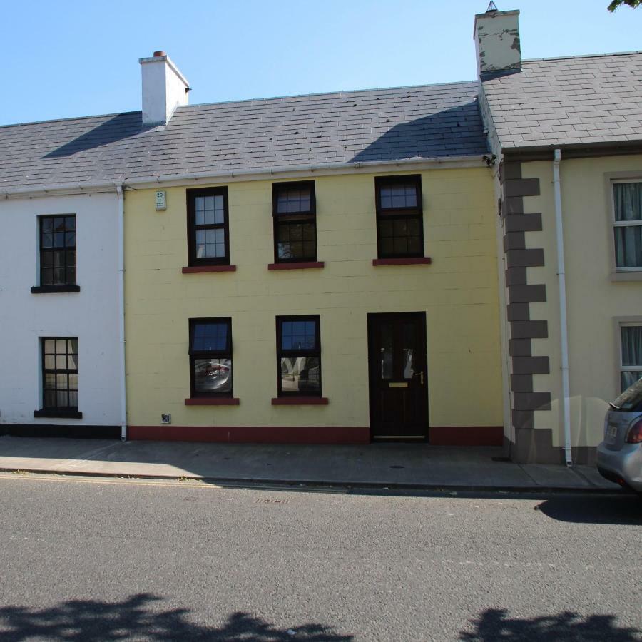 Holiday home Erin's Town House *
