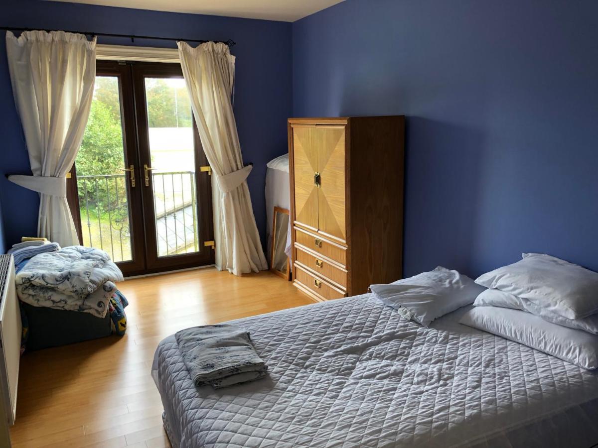 Erin's Town House * Malin